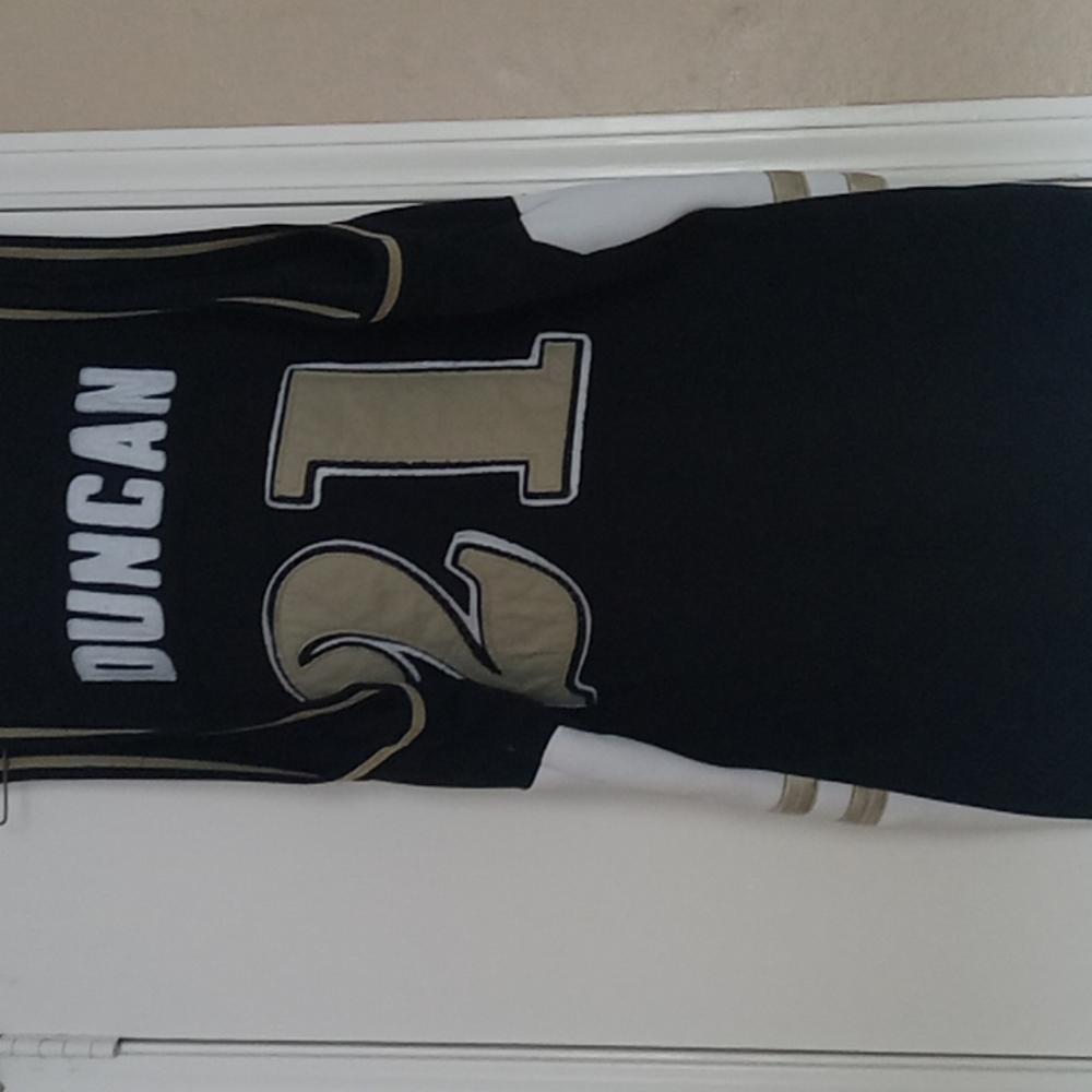 Tim Duncan College Jersey View 2